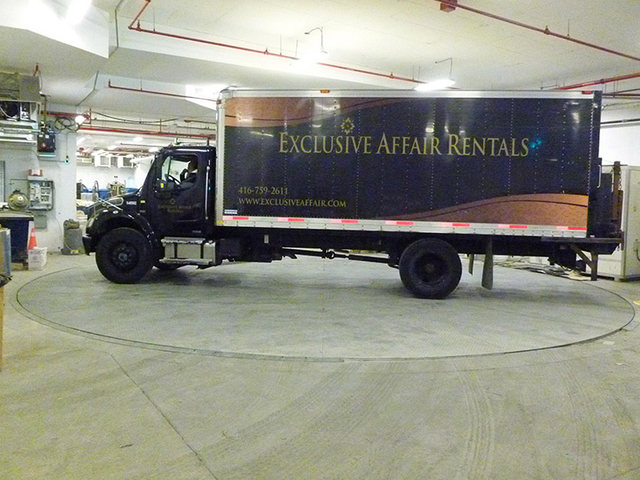 Heavy-Duty Vans Turntable for Urban Spaces and Logistics