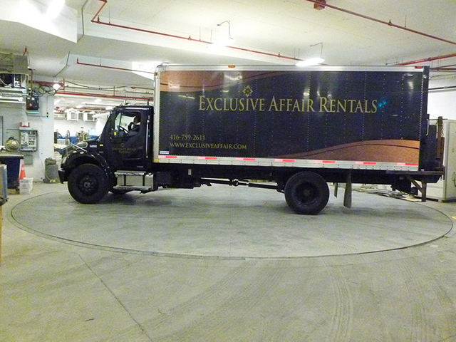 Truck Turntable for Safe and Efficient Maneuvering